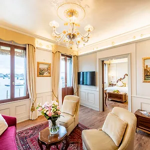 **** Otel Monaco & Grand Canal İtalya
