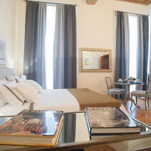 Apartment Via Farina Rome